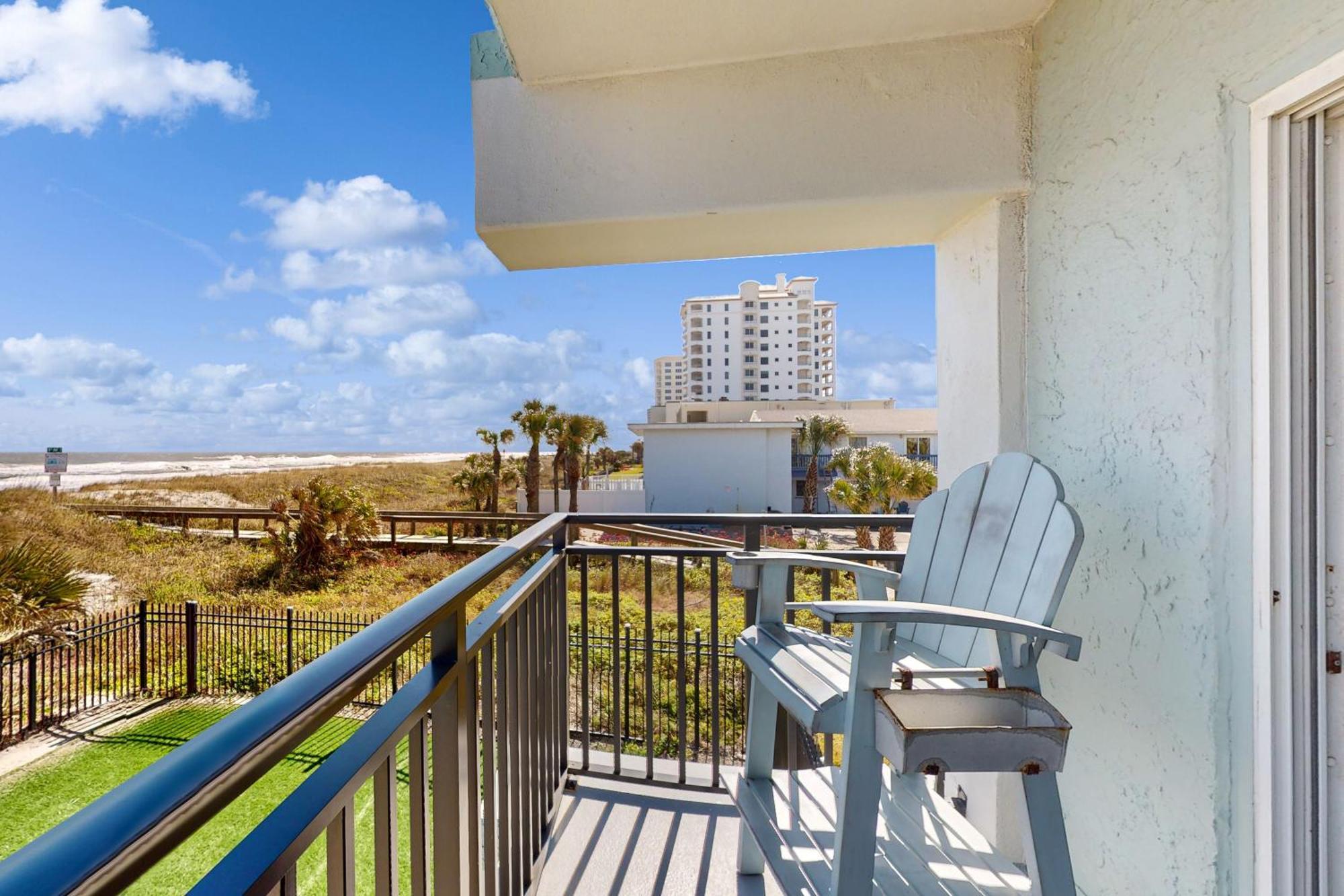 דירות ג'קסונוויל ביץ' Jax Beach Oceanfront Getaway חדר תמונה